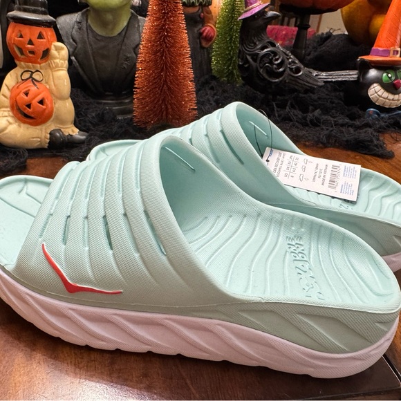 Hoka Shoes - Hoka One One Ora Comfort Recovery Eggshell Blue and White Recovery Slides size 8